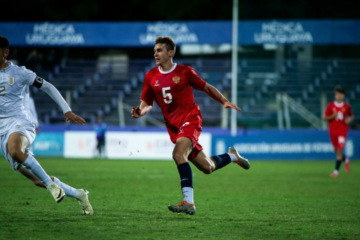 Ryadno, number 5, in a Russia under-21 match against Uruguay